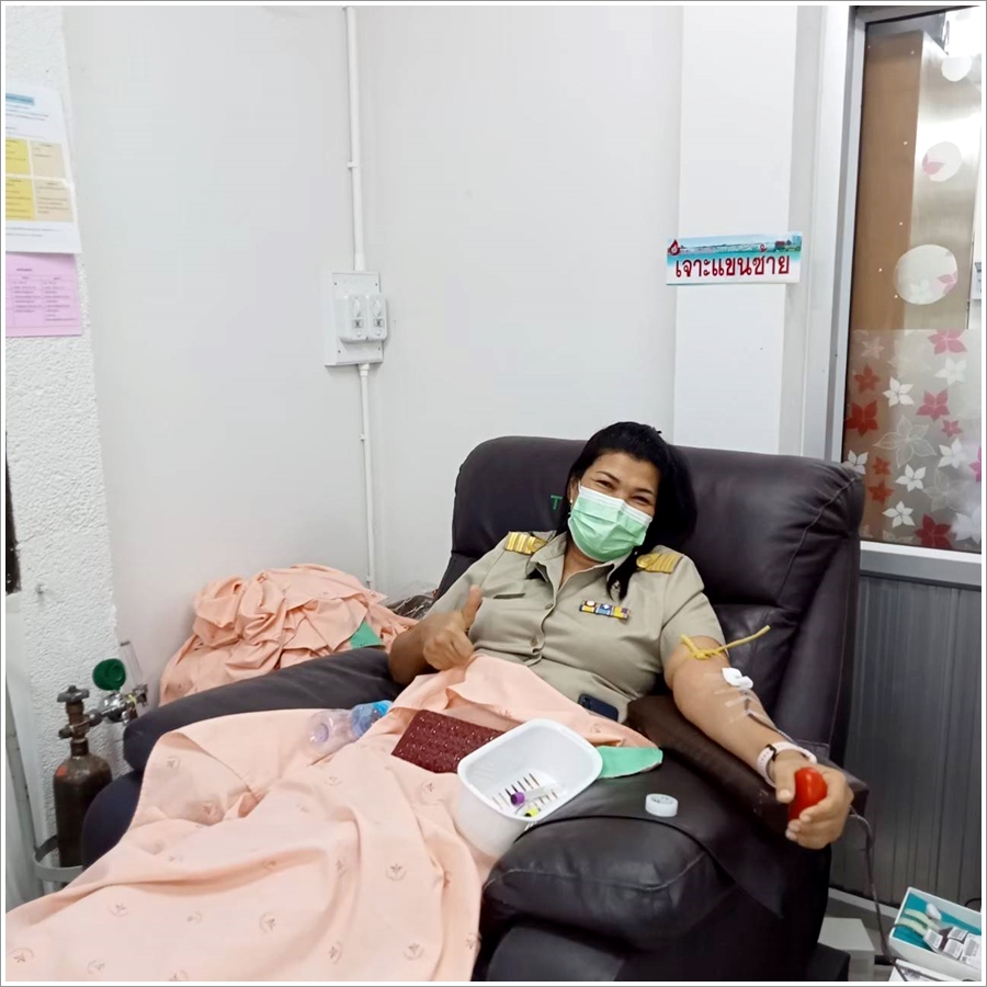 สำนักงานบังคับคดีจังหวัดสุโขทัย สาขาสวรรคโลก ร่วมบริจาคโลหิต ภายใต้ชื่อโครงการ 